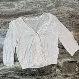 Elegant White Women's Top Size Medium